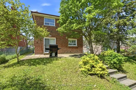 23 Lochleven Drive Toronto ON M1M 3R9