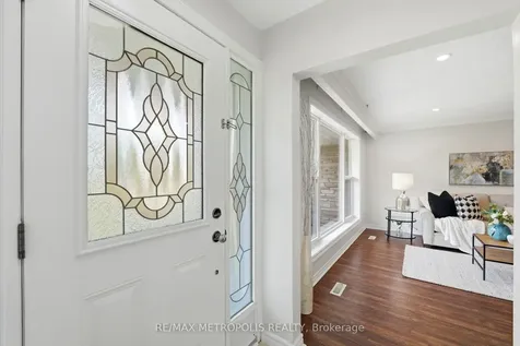 23 Lochleven Drive Toronto ON M1M 3R9