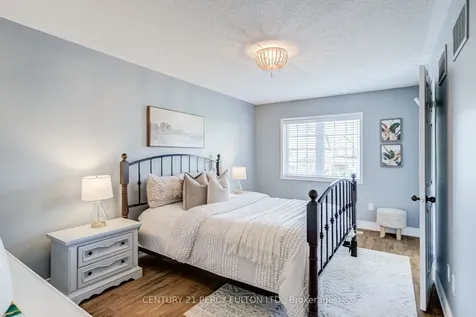 49 Bettina Place Whitby ON L1R 0E9