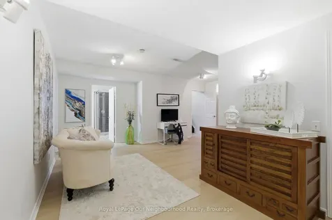 105 Parnell Crescent Whitby ON L1R 1X1