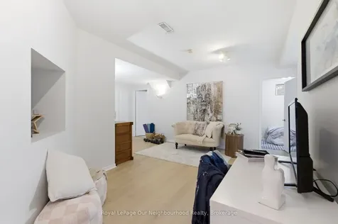 105 Parnell Crescent Whitby ON L1R 1X1