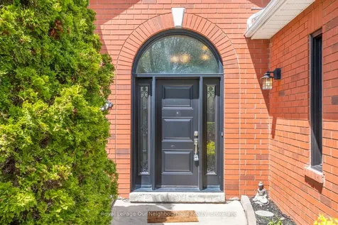 105 Parnell Crescent Whitby ON L1R 1X1