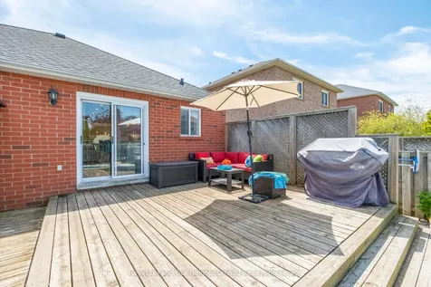 105 Parnell Crescent Whitby ON L1R 1X1
