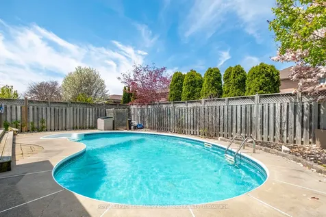 105 Parnell Crescent Whitby ON L1R 1X1