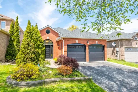 105 Parnell Crescent Whitby ON L1R 1X1