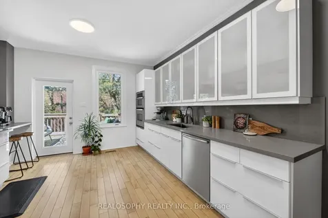 68 Prust Avenue Toronto ON M4L 2M8