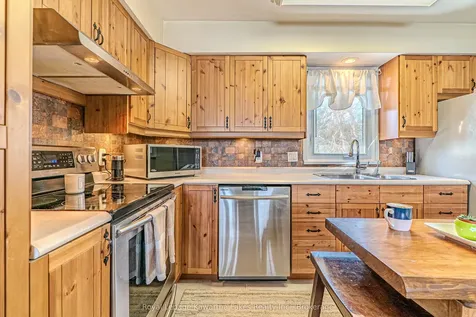 384 Major Street Scugog ON L9L 1E7