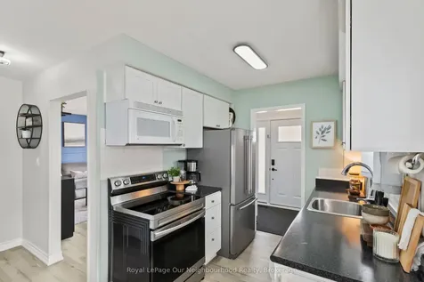 81 Swanston Crescent Ajax ON L1S 3J5