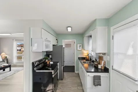 81 Swanston Crescent Ajax ON L1S 3J5