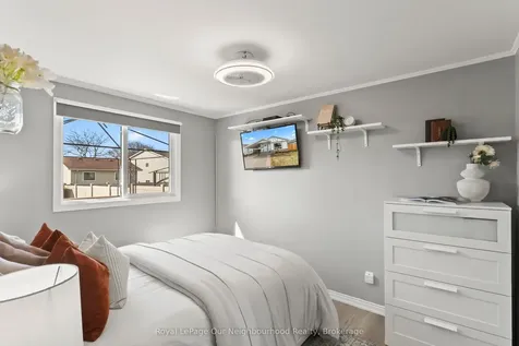 81 Swanston Crescent Ajax ON L1S 3J5