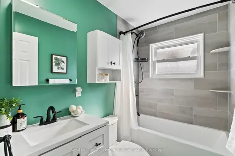 81 Swanston Crescent Ajax ON L1S 3J5