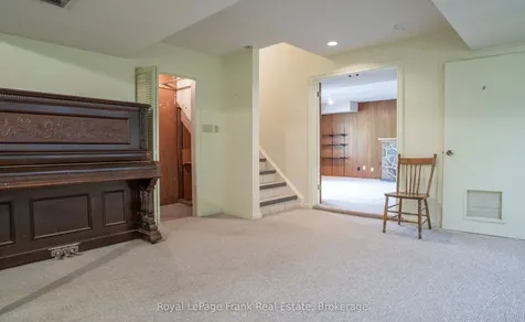 338 Lyndeview Drive Whitby ON L1N 3A3