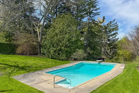338 Lyndeview Drive Whitby ON L1N 3A3
