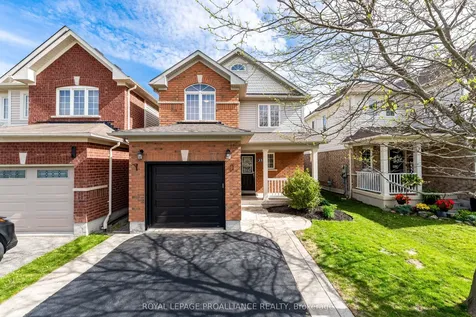 23 Courvier Crescent Clarington ON L1C 0E7