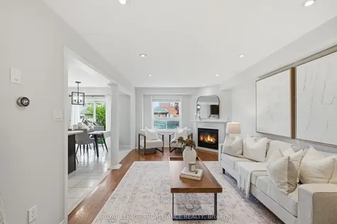 23 Courvier Crescent Clarington ON L1C 0E7