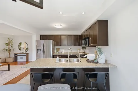 23 Courvier Crescent Clarington ON L1C 0E7
