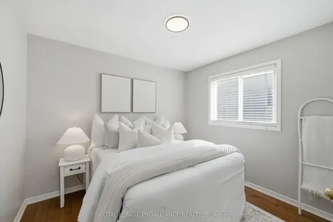 23 Courvier Crescent Clarington ON L1C 0E7