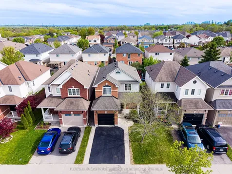 23 Courvier Crescent Clarington ON L1C 0E7