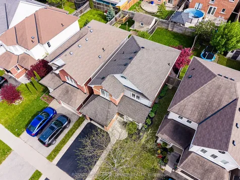 23 Courvier Crescent Clarington ON L1C 0E7