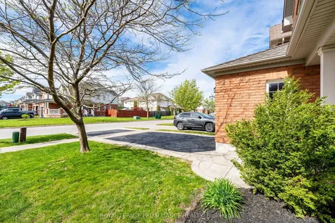 23 Courvier Crescent Clarington ON L1C 0E7