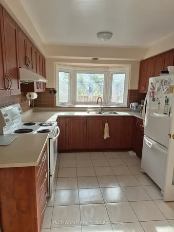 54 Calverley Trail Toronto ON M1C 3R5