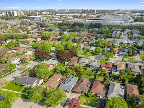 31 Birchard Street Toronto ON M1T 1Z3