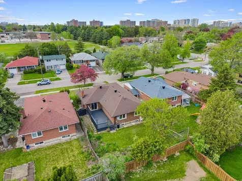 31 Birchard Street Toronto ON M1T 1Z3