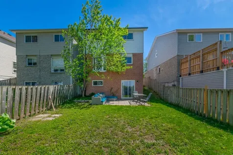1418 Palmetto Drive Oshawa ON L1K 1N2