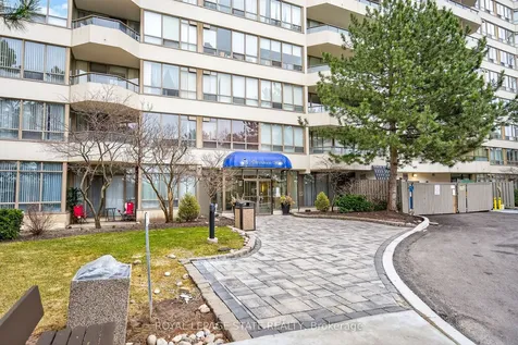 3 Greystone Walk Drive Toronto ON M1K 5J4