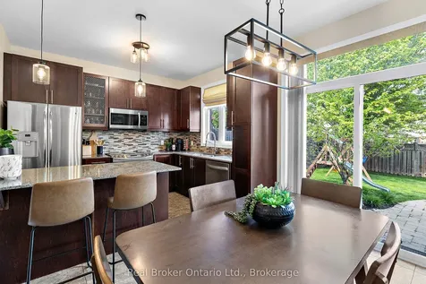 27 Goodall Crescent Clarington ON L1C 0G2