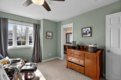 27 Goodall Crescent Clarington ON L1C 0G2