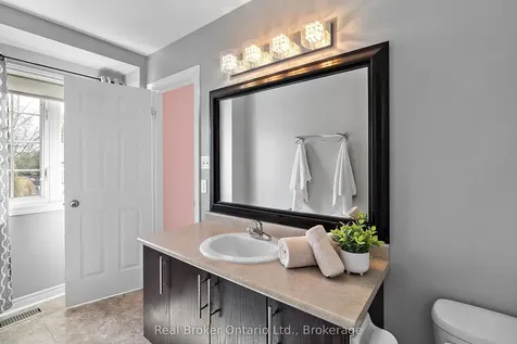 27 Goodall Crescent Clarington ON L1C 0G2
