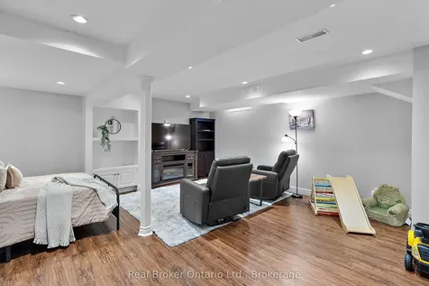 27 Goodall Crescent Clarington ON L1C 0G2