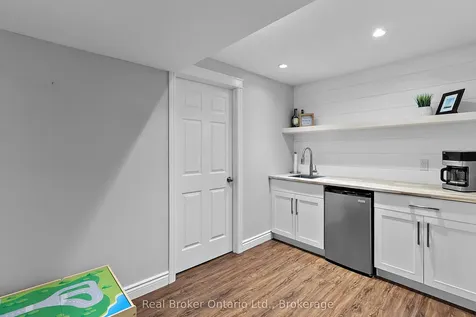 27 Goodall Crescent Clarington ON L1C 0G2
