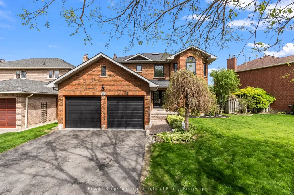 35 Forest Heights Street Whitby ON L1R 1T5
