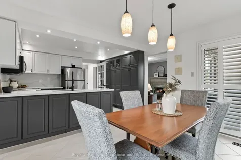 35 Forest Heights Street Whitby ON L1R 1T5
