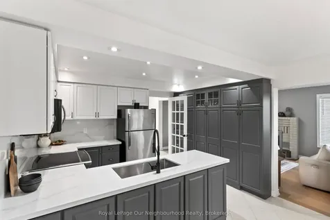 35 Forest Heights Street Whitby ON L1R 1T5