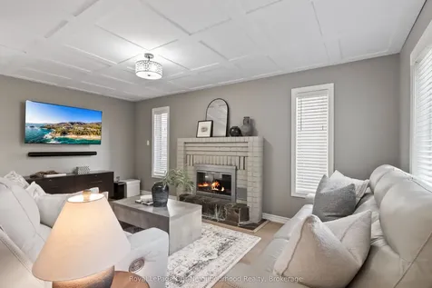 35 Forest Heights Street Whitby ON L1R 1T5