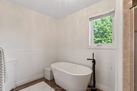 35 Forest Heights Street Whitby ON L1R 1T5