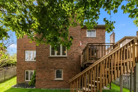 35 Forest Heights Street Whitby ON L1R 1T5