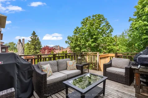 35 Forest Heights Street Whitby ON L1R 1T5