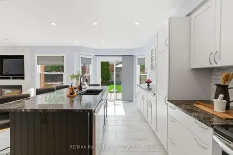 46 Wetherburn Drive Whitby ON L1P 1M7