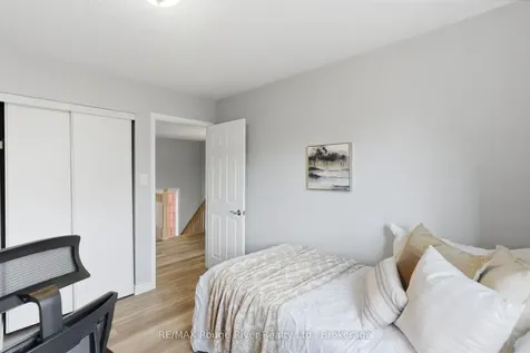 46 Wetherburn Drive Whitby ON L1P 1M7