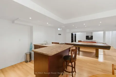 46 Wetherburn Drive Whitby ON L1P 1M7