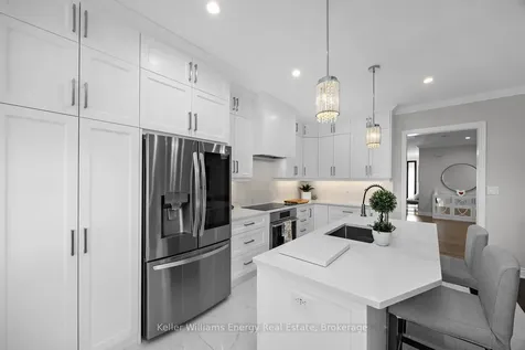 19 St Augustine Drive Whitby ON L1M 0L7
