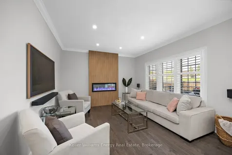 19 St Augustine Drive Whitby ON L1M 0L7