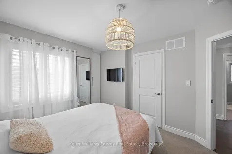19 St Augustine Drive Whitby ON L1M 0L7