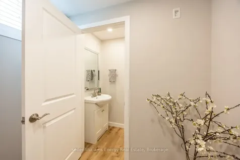 19 St Augustine Drive Whitby ON L1M 0L7