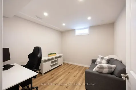 19 St Augustine Drive Whitby ON L1M 0L7