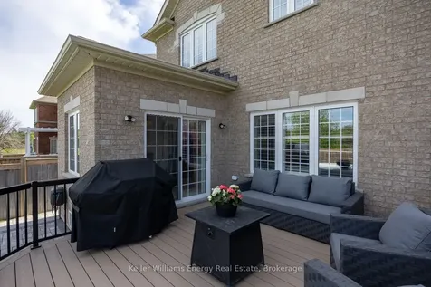 19 St Augustine Drive Whitby ON L1M 0L7
